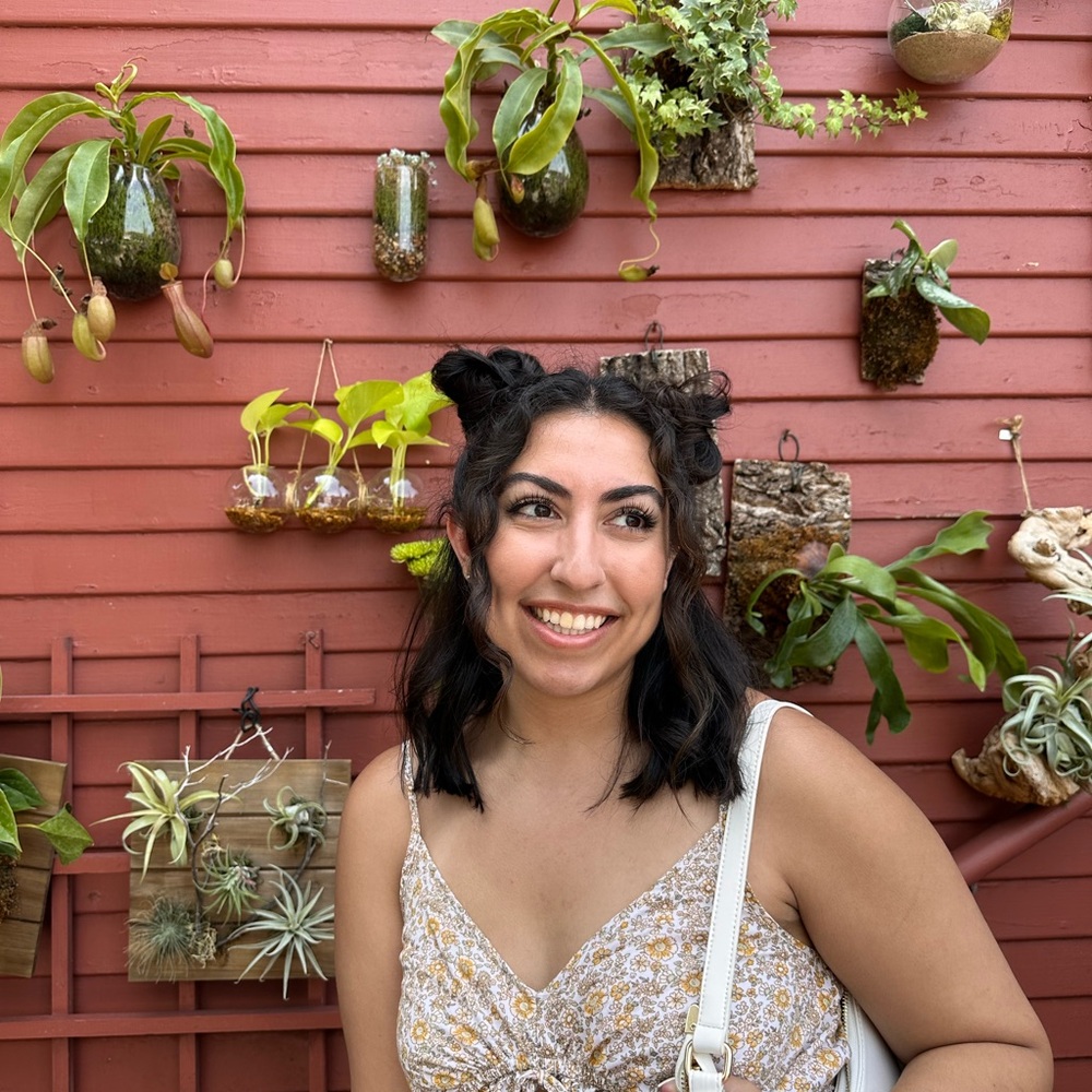 Meet your Posher, Alexis